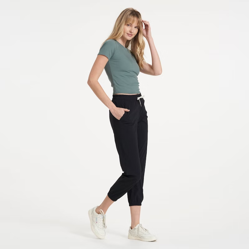 Vuori Miles Jogger ジョガー　日本未発売　パンツ　S 　新品 Miles Jogger | Women's Olive Green Joggers | Vuori