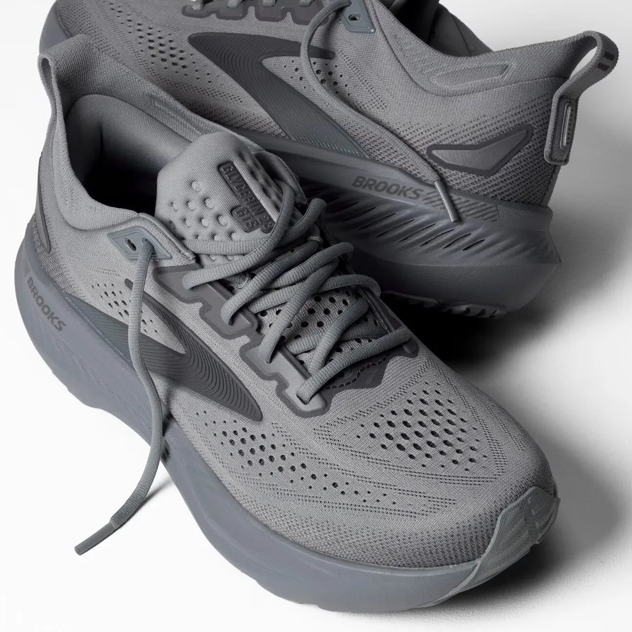 Brooks Glycerin 23 Running Shoes Men Sz 12.5 2E Wide Grey/Blackened Pearl/Black Brooks Men main image 2