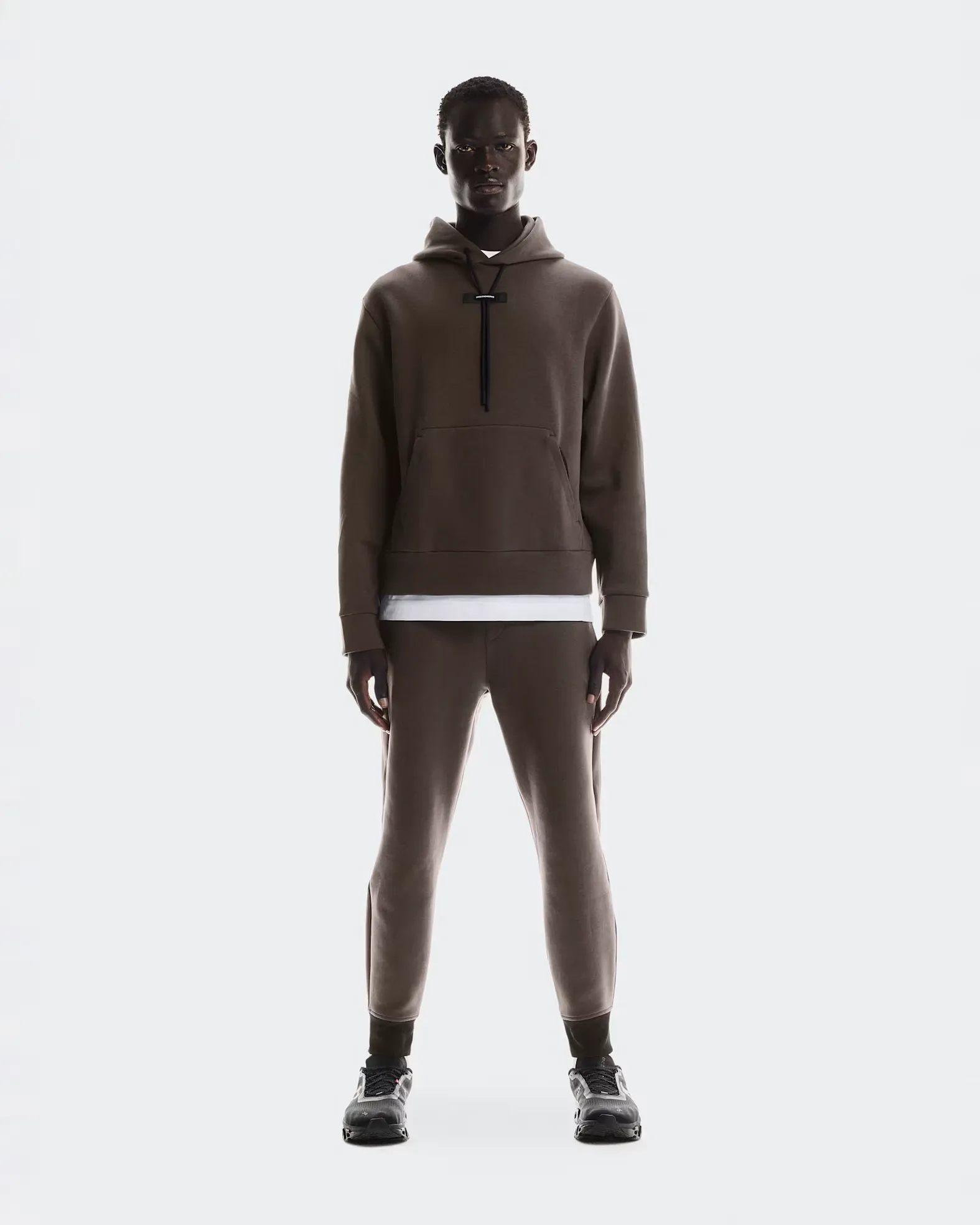 On Men's Focus Tech Hoodie PEBBLE
